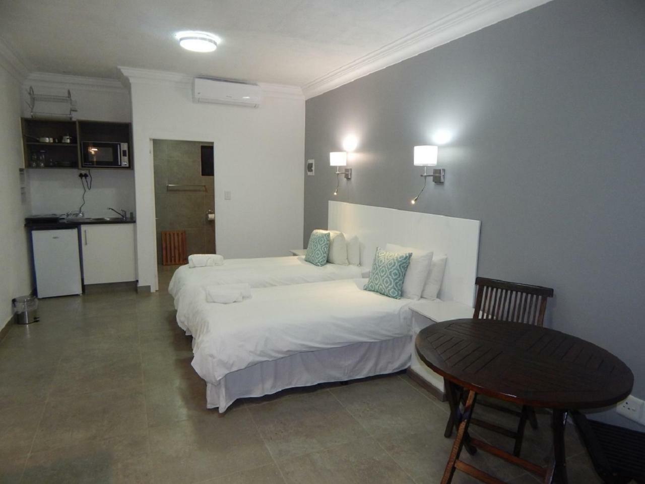 Hippo Lodge Apartments Saint Lucia Estuary Extérieur photo