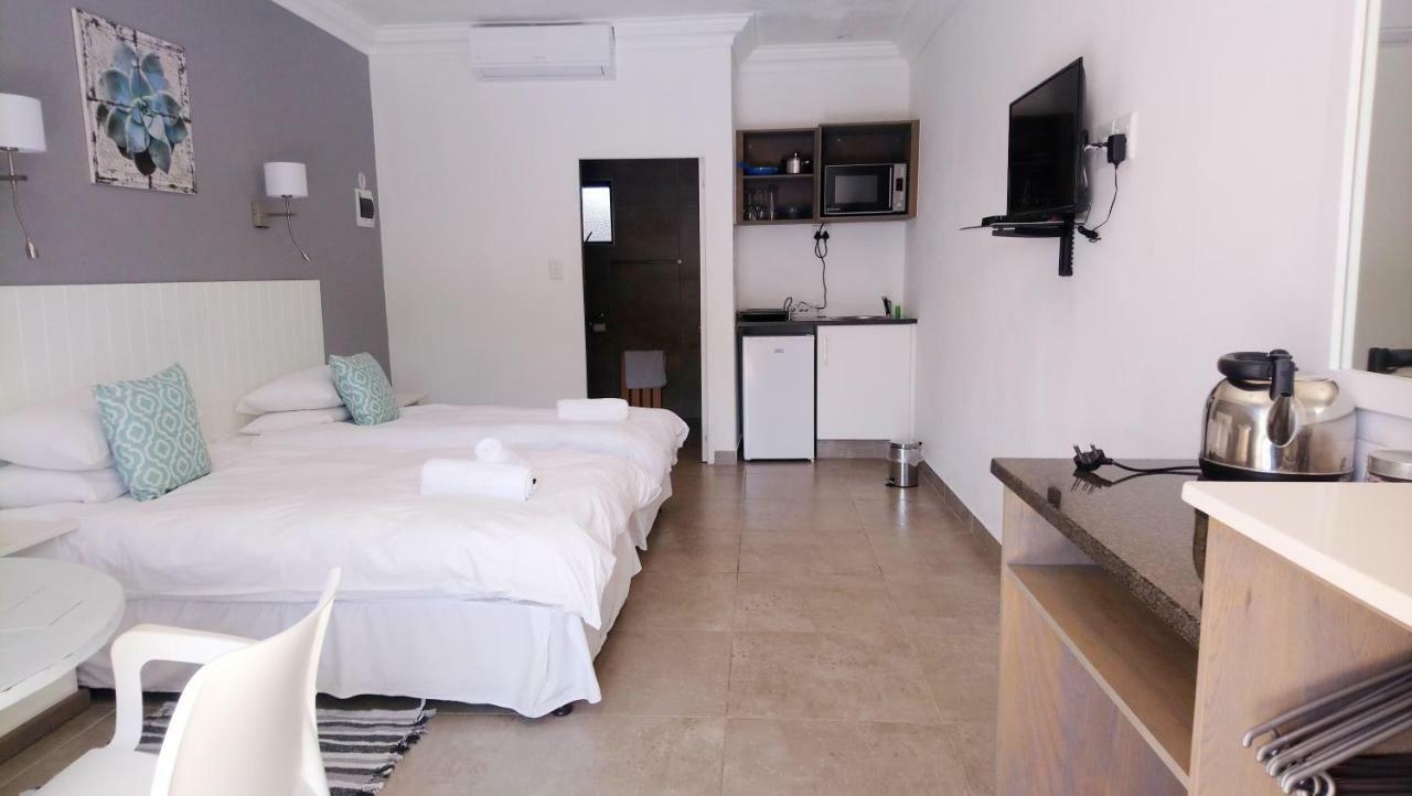 Hippo Lodge Apartments Saint Lucia Estuary Extérieur photo